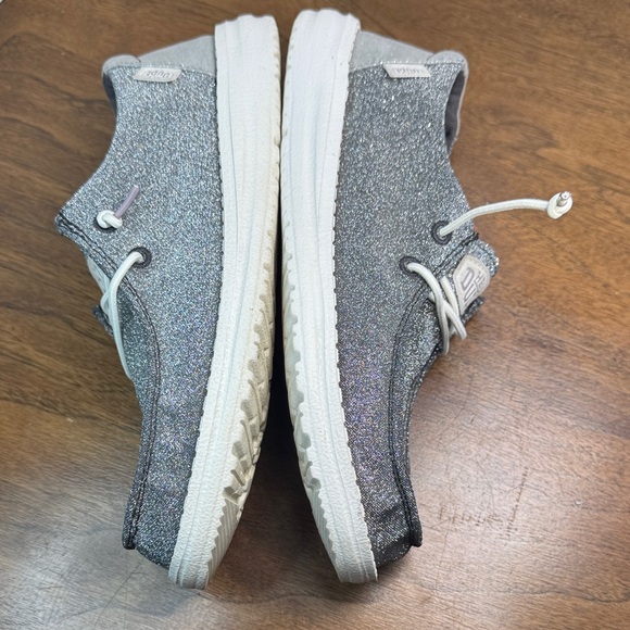 Hey Dude Womens Wendy Metallic Silver Sparkle Slip-on Shoes, Charcoal sz 6 - Picture 11 of 14